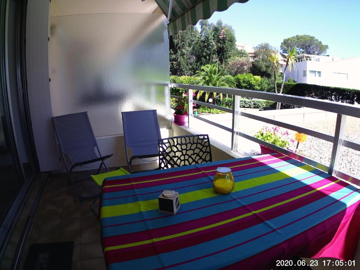 Studio 127, Vue Mer Et Piscine, Port Santa Lucia Saint-Raphaël Екстериор снимка